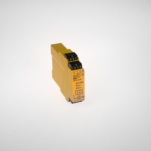PNOZ X SAFETY RELAY, SINGLE OR DUAL CHANNEL 24-240 AC/DC 3 NO AUXILIARY